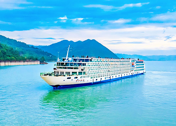 14 Days Beijing - Xi'an - Chengdu - Chongqing - Yangtze River Cruise - Yichang - Shanghai